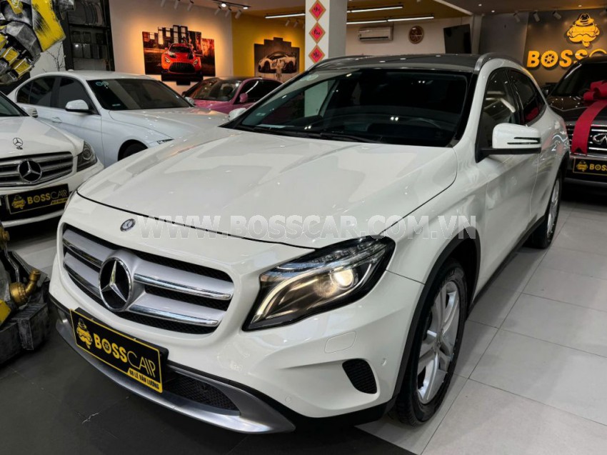 Mercedes Benz GLA class GLA 200