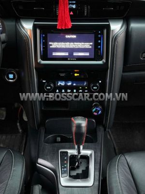 Xe Toyota Fortuner 2.4G 4x2 AT 2021