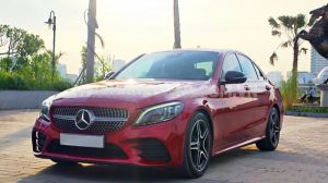 Xe Mercedes Benz C class C300 AMG 2020
