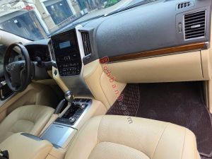 Xe Toyota Land Cruiser VX 4.6 V8 2016