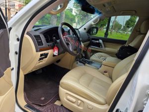 Xe Toyota Land Cruiser VX 4.6 V8 2016
