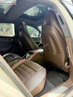 Xe Porsche Panamera 3.0 V6 2018