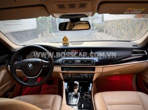 Xe BMW 5 Series 520i 2016