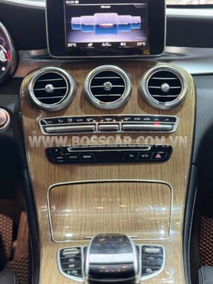 Xe Mercedes Benz GLC 250 4Matic 2018