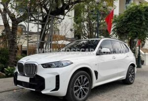 Xe BMW X5 xDrive40i M Sport 2025