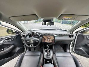Xe MG ZS Standard 1.5 AT 2WD 2024