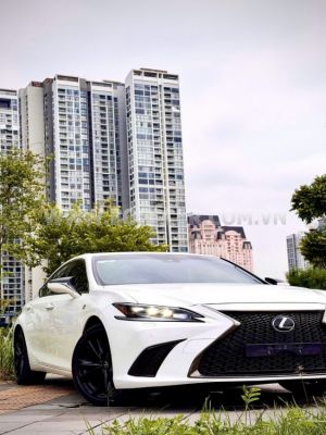 Xe Lexus ES 250 F Sport 2022
