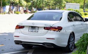 Xe Mercedes Benz E class E300 AMG 2021