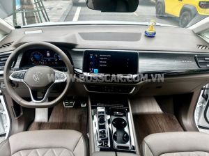 Xe Volkswagen Viloran Luxury 2024