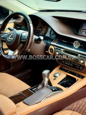 Xe Lexus ES 250 2016