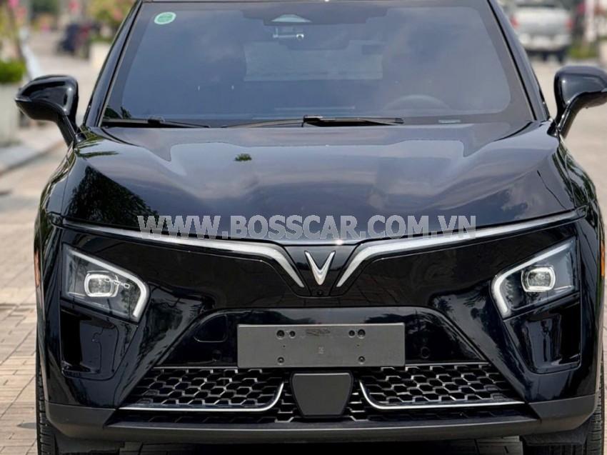 VinFast VF7 Plus AWD