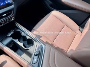Xe VinFast VF7 Plus AWD 2026